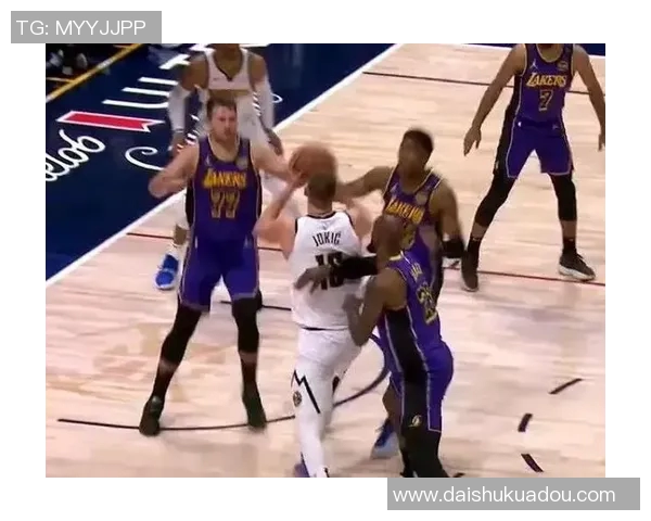 10月11日勇士与湖人精彩对决高清回顾全场比赛亮点与精彩瞬间分析