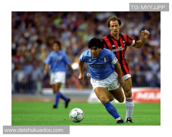 77号球衣足球明星的传奇之路与辉煌成就解析