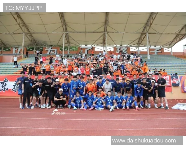 全运会回顾:上海足球队默契配合展现团队精神与竞技实力 全运会回顾:上海足球队默契配合展现团队精神与竞技实力