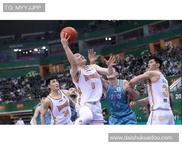 南京篮球队的整体压制战术解析与深度剖析